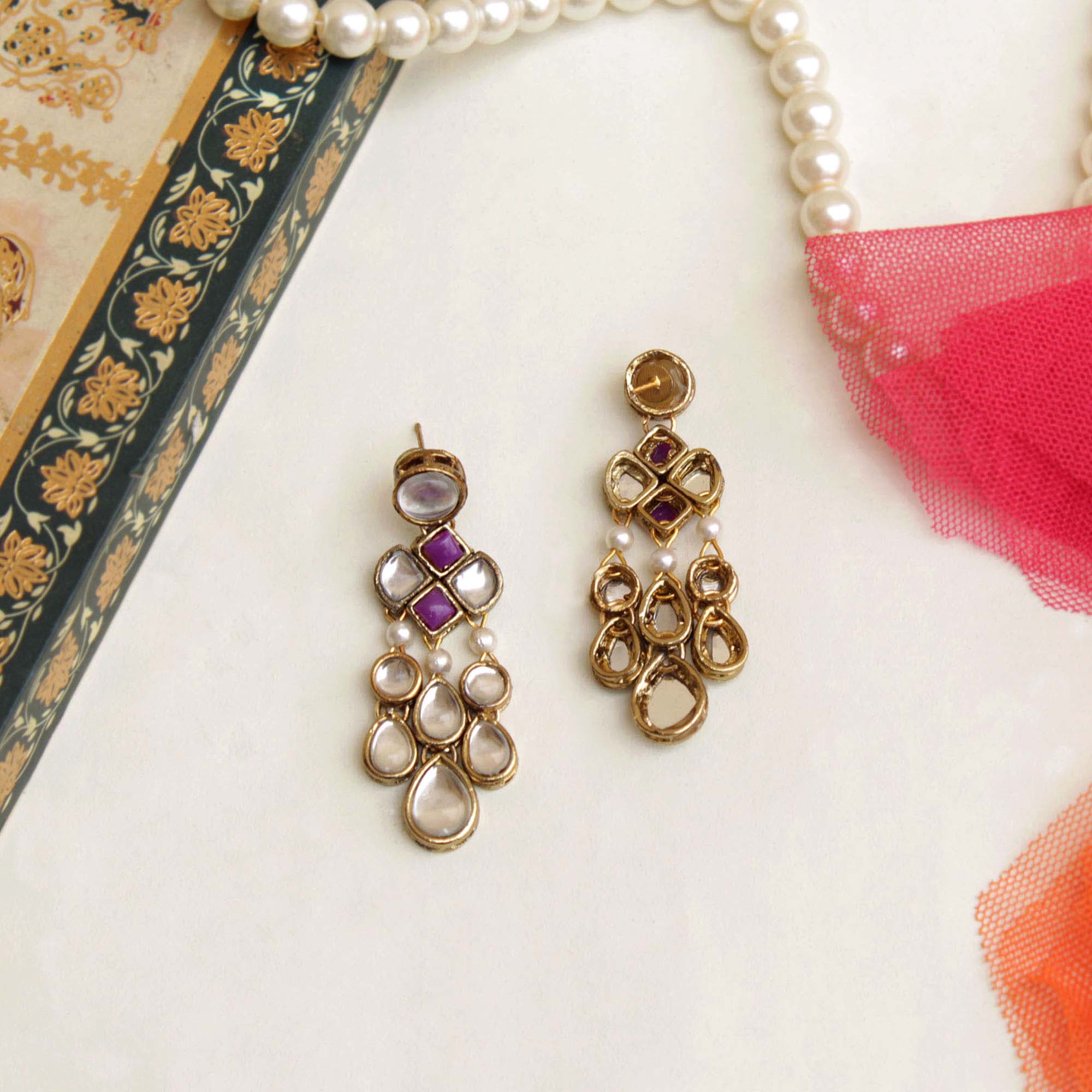 Droopy Kundan White Earrings