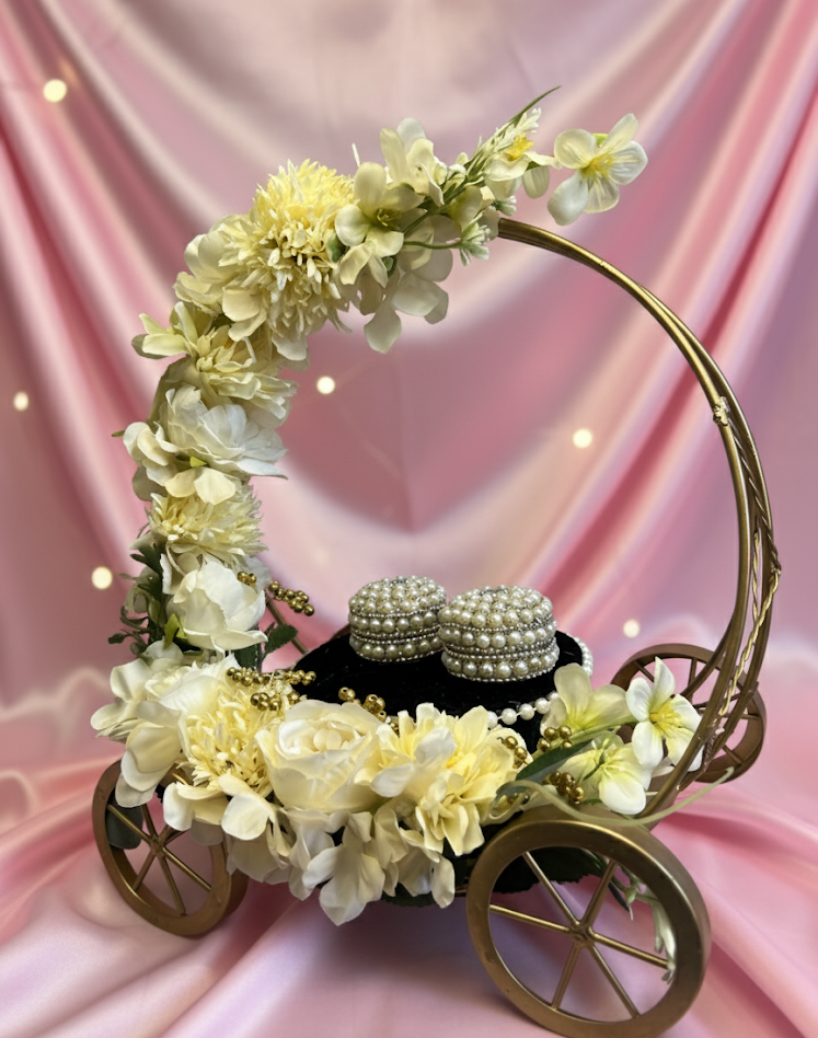 Blooming Carriage Ring Holder
