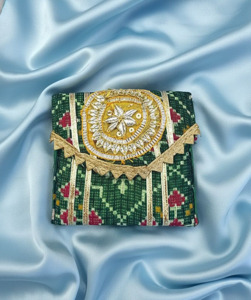 Green Patterned Fabric Ginni Pouch