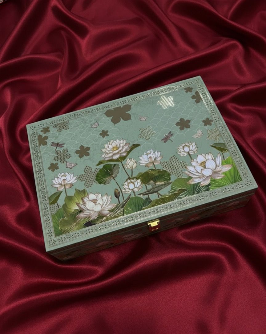 Lotus Grandeur Bhaji Box